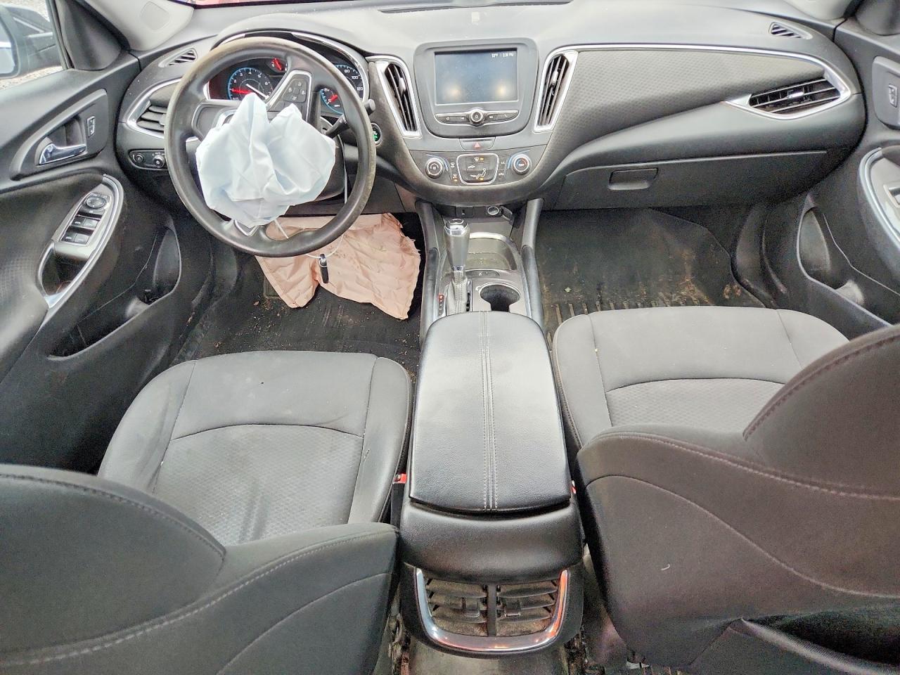 2016 CHEVROLET MALIBU LT photo 8
