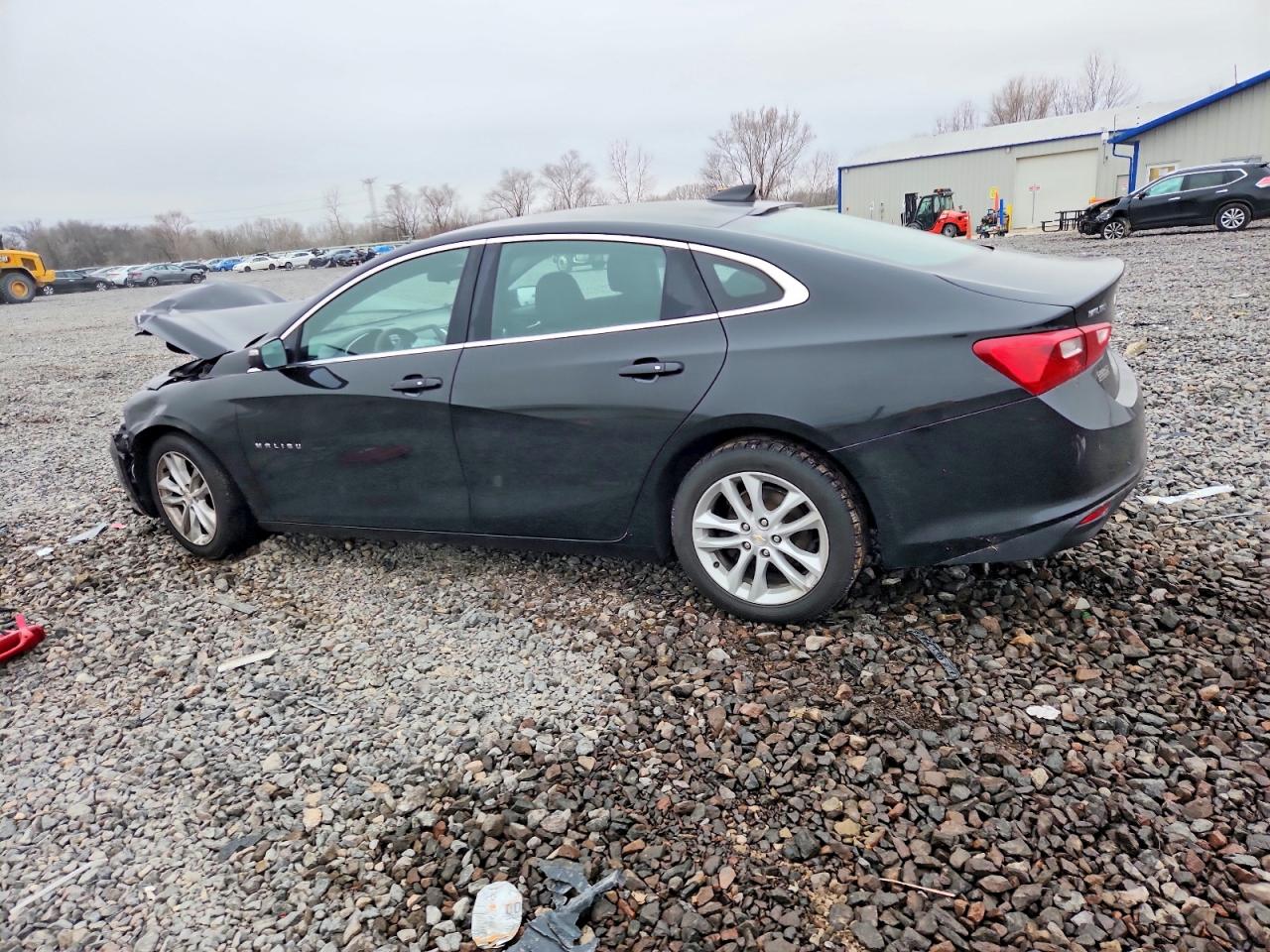 2016 CHEVROLET MALIBU LT photo 2