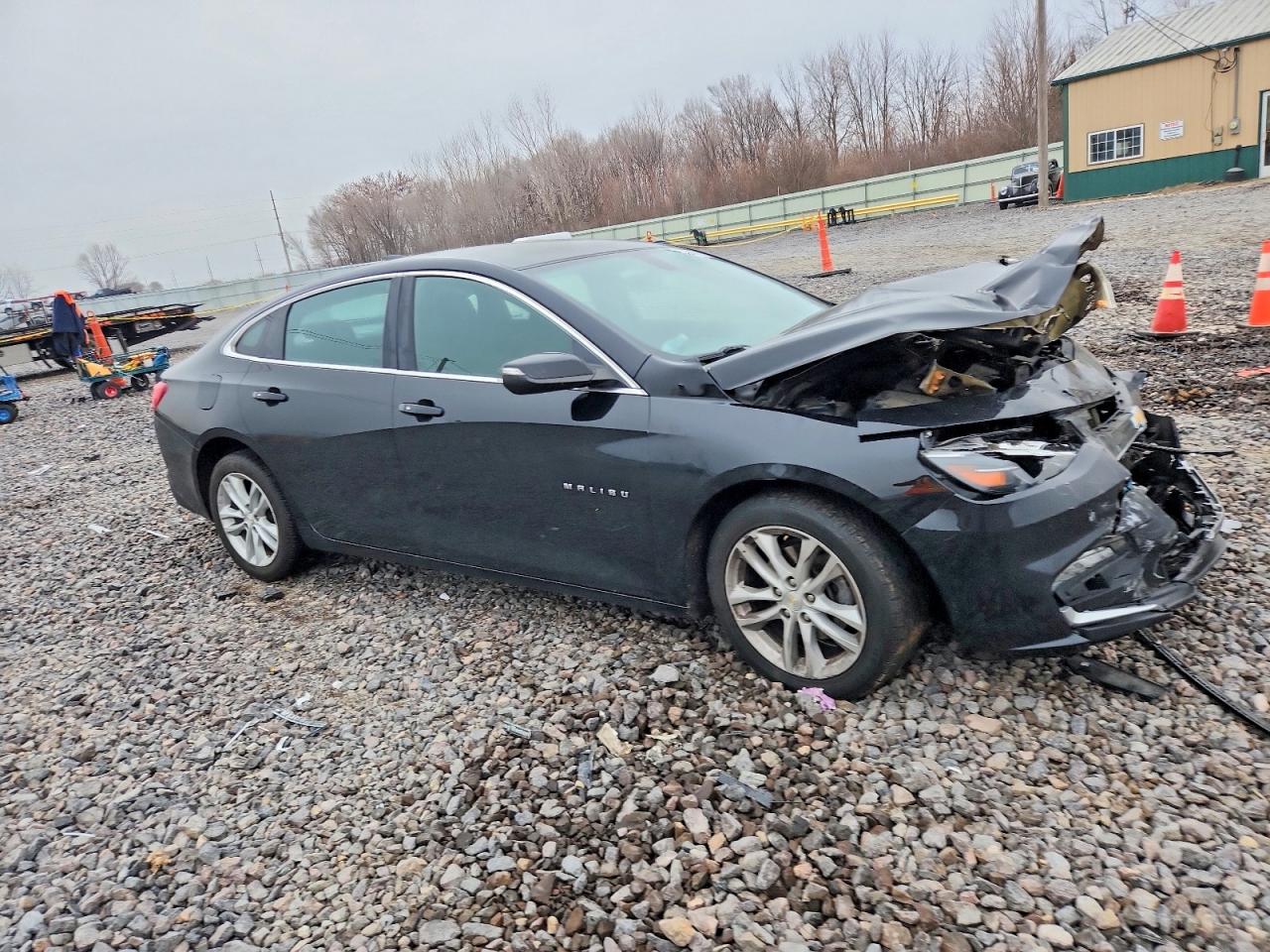 2016 CHEVROLET MALIBU LT photo 4