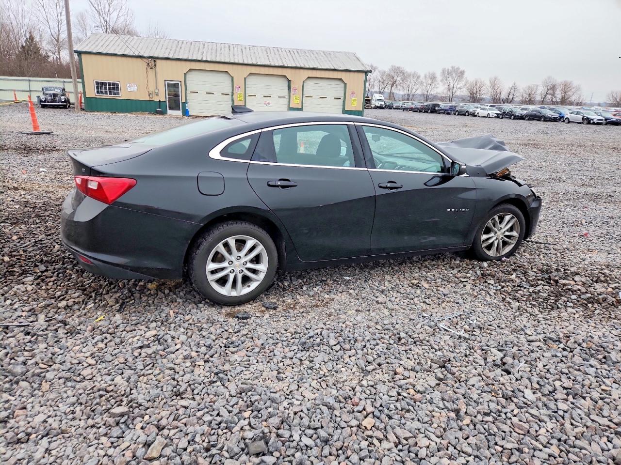 2016 CHEVROLET MALIBU LT photo 3