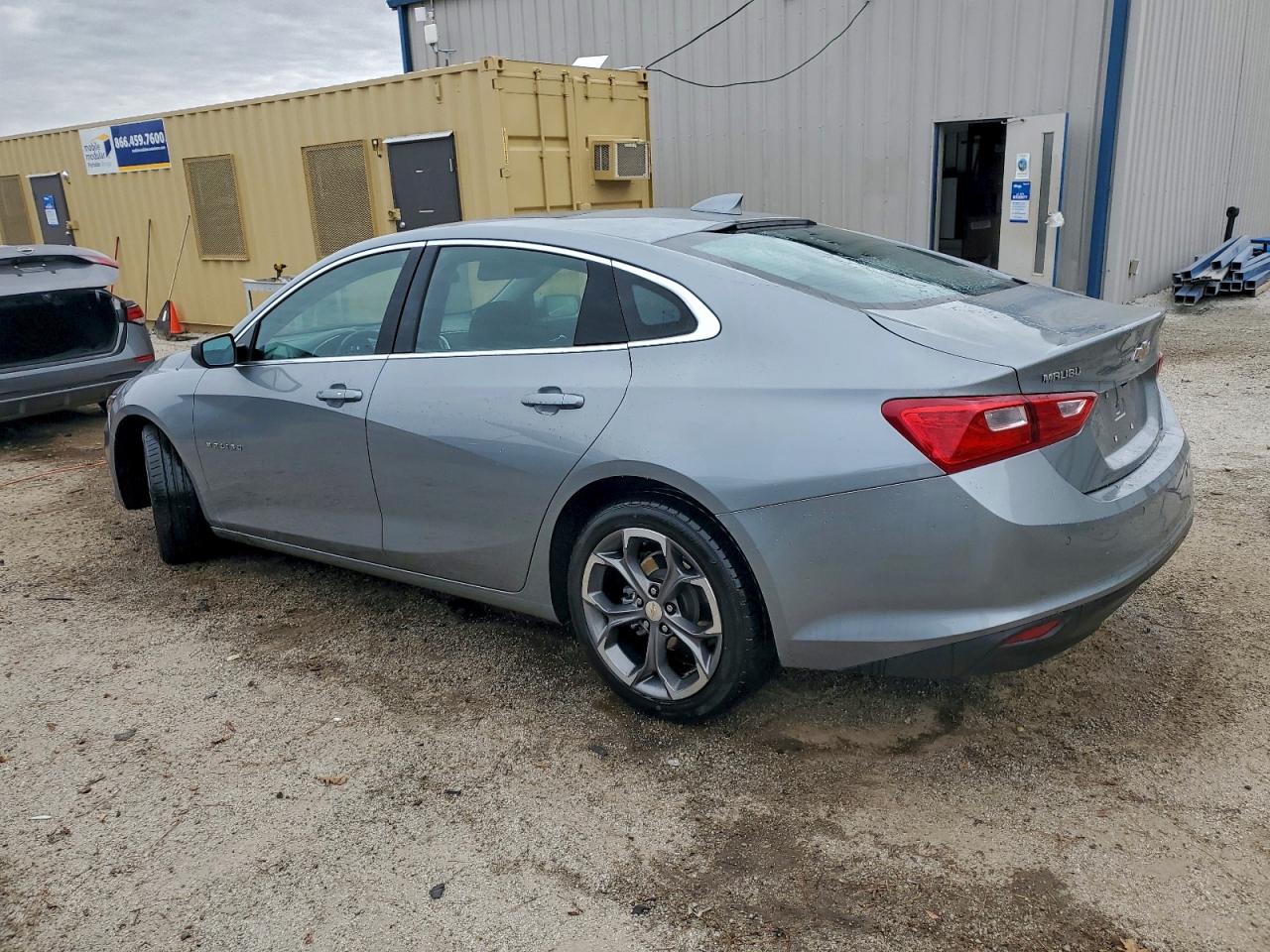 2024 CHEVROLET MALIBU LT photo 3