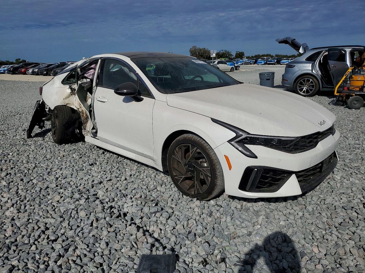 2025 KIA K5 GT LINE photo 4