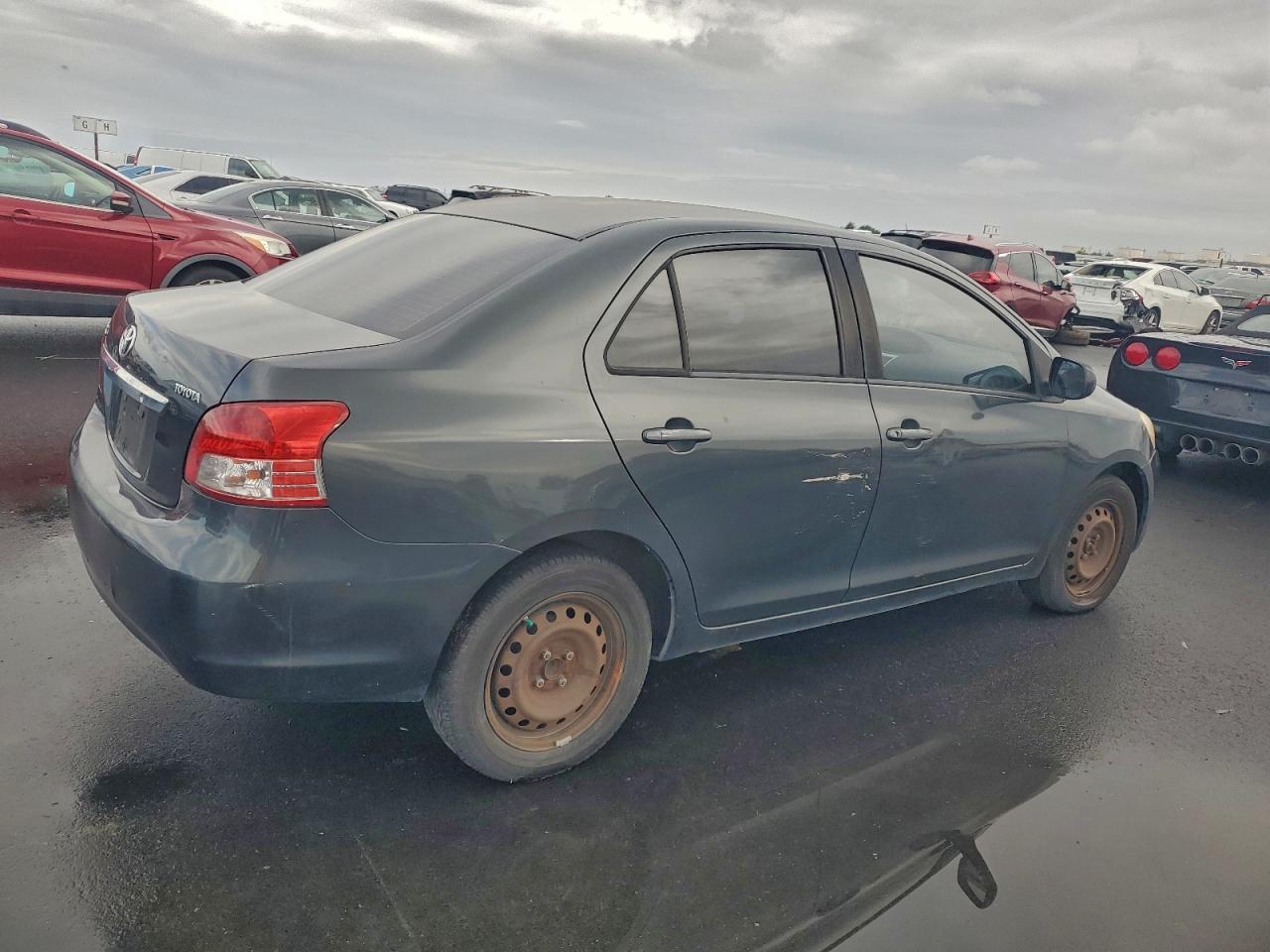 2008 TOYOTA YARIS photo 3