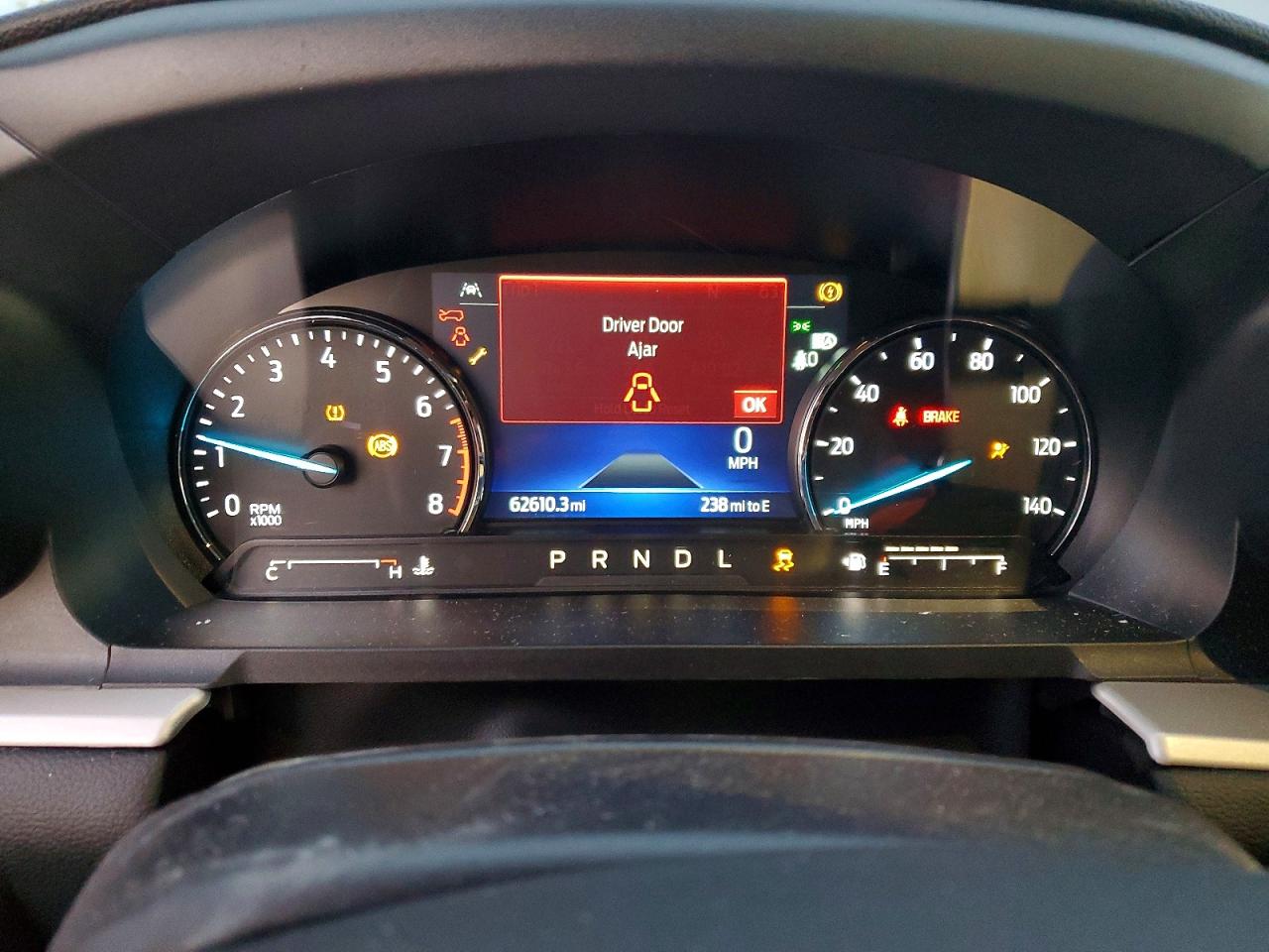 2023 FORD EXPLORER XLT photo 9