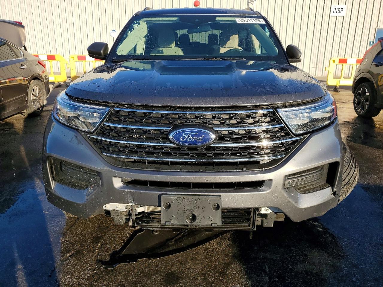 2023 FORD EXPLORER XLT photo 5