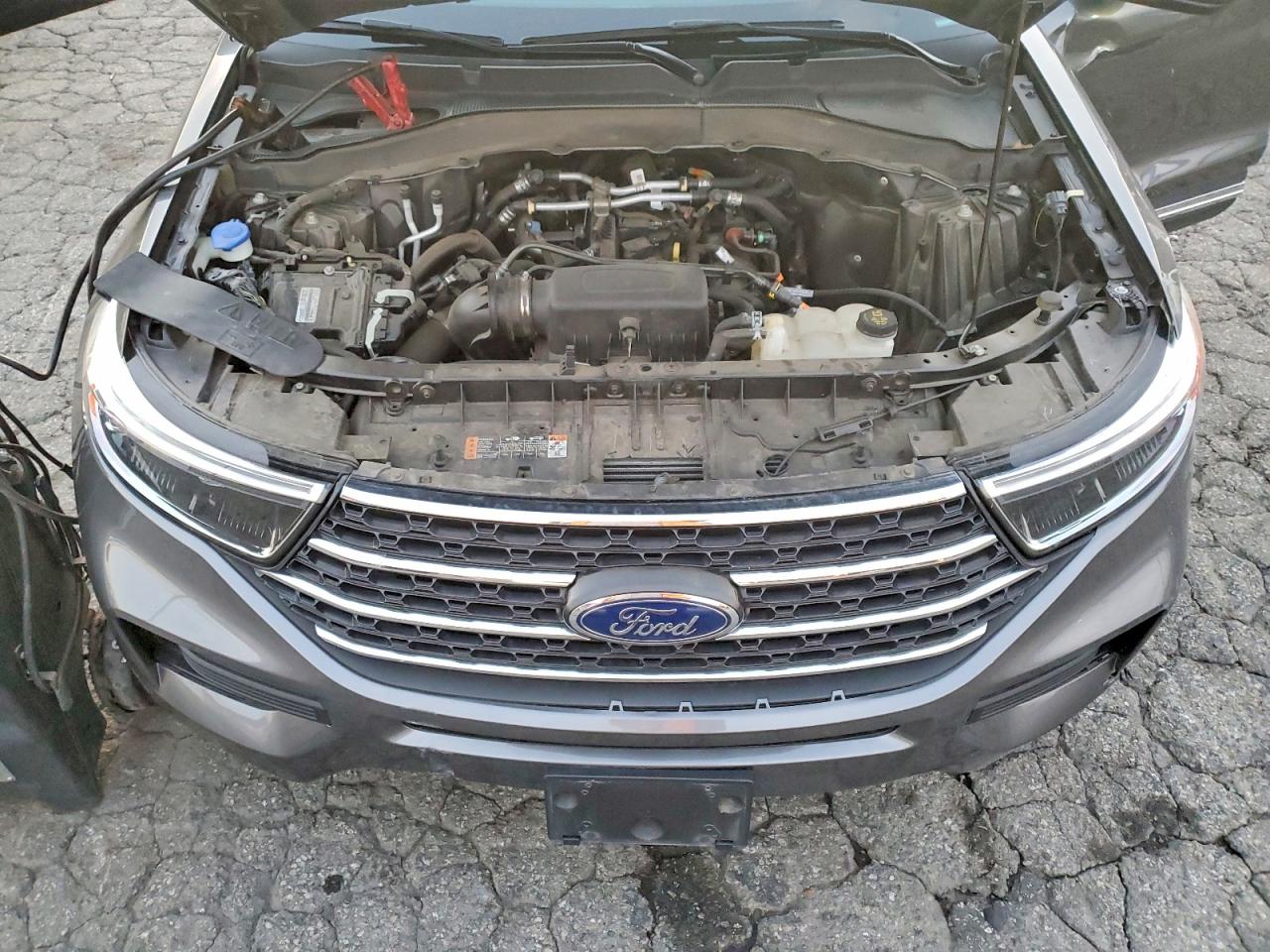 2023 FORD EXPLORER XLT photo 12