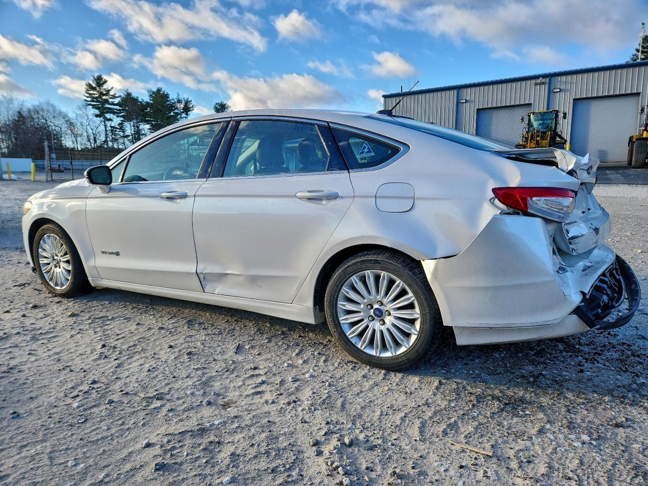 2015 FORD FUSION SE HYBRID photo 2