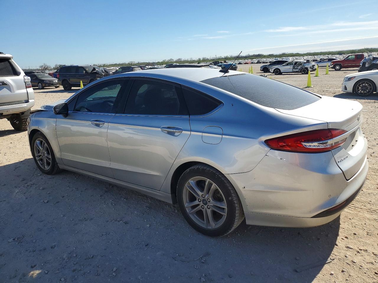 2018 FORD FUSION SE photo 2