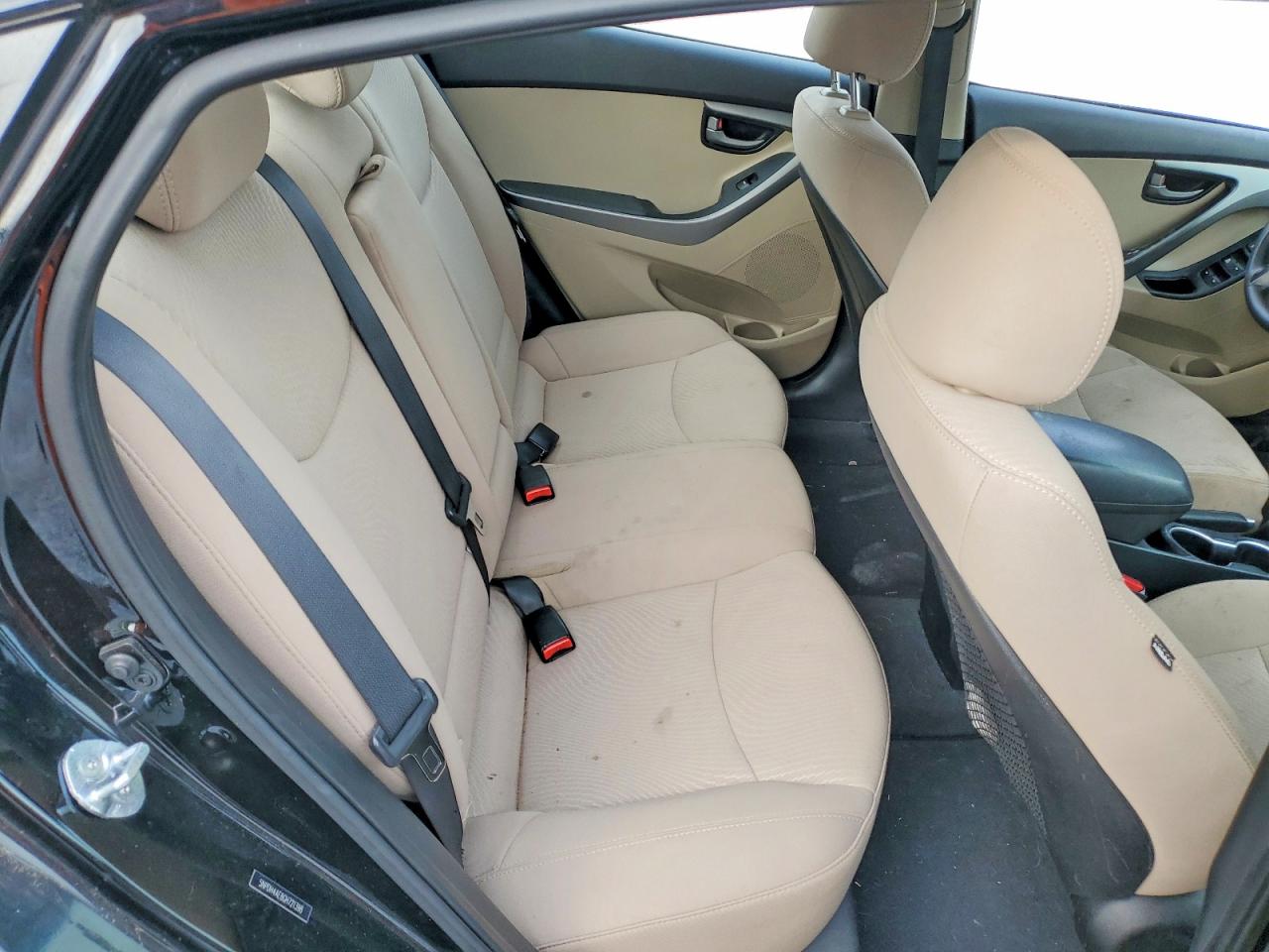 2016 HYUNDAI ELANTRA SE photo 10