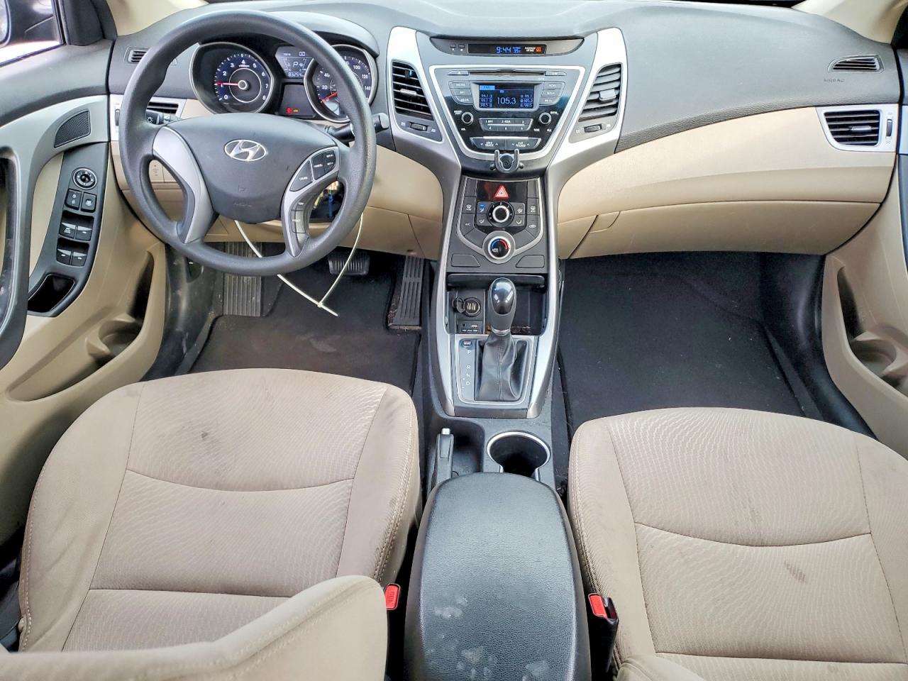 2016 HYUNDAI ELANTRA SE photo 8