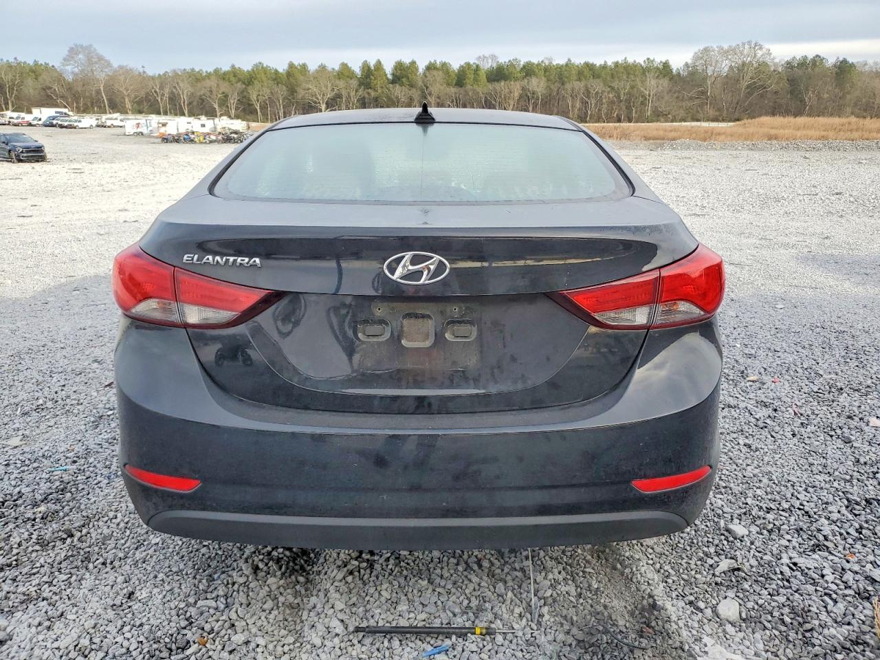 2016 HYUNDAI ELANTRA SE photo 6