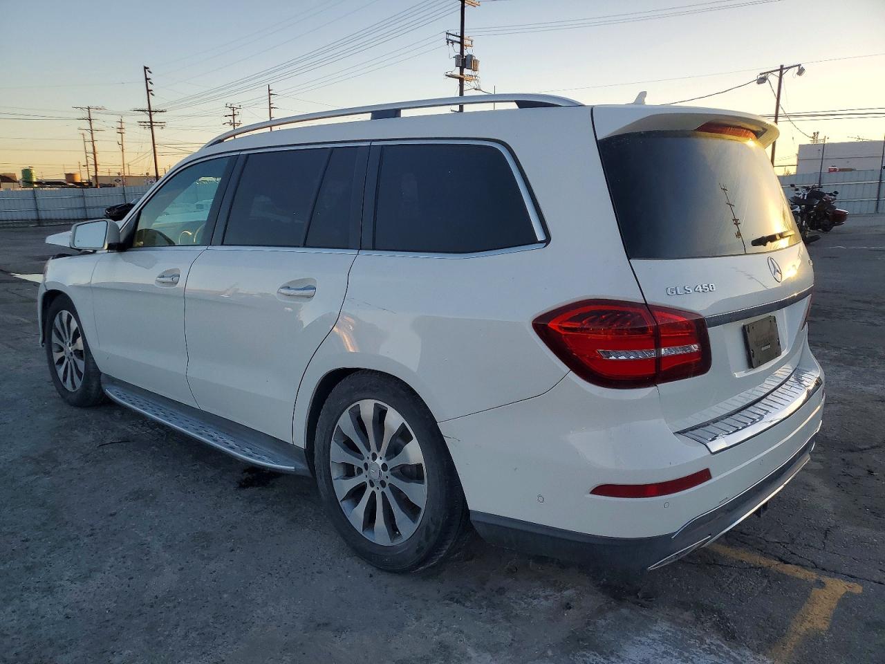 2017 MERCEDES-BENZ GLS 450 4MATIC photo 2
