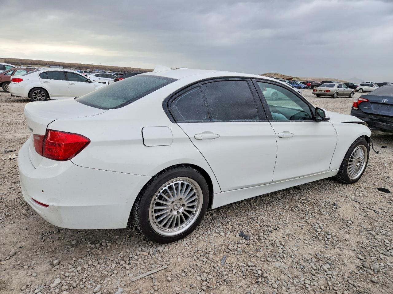 2013 BMW 328 XI SULEV photo 3