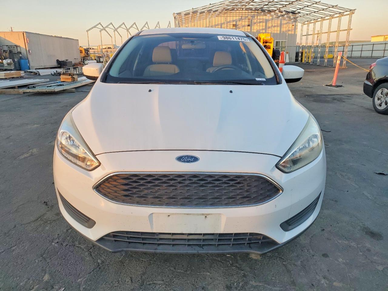 2018 FORD FOCUS SE photo 5