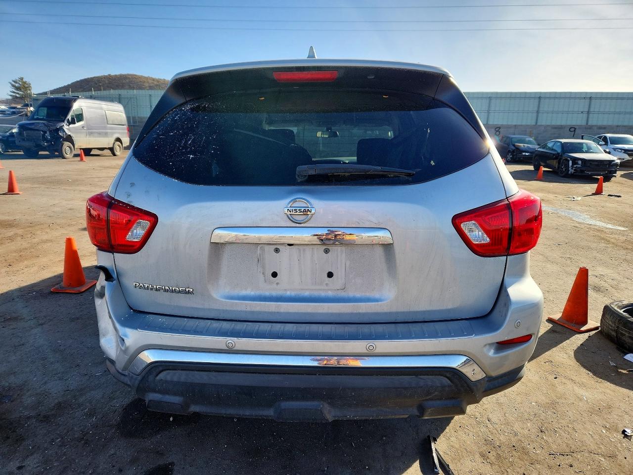 2020 NISSAN PATHFINDER S photo 6