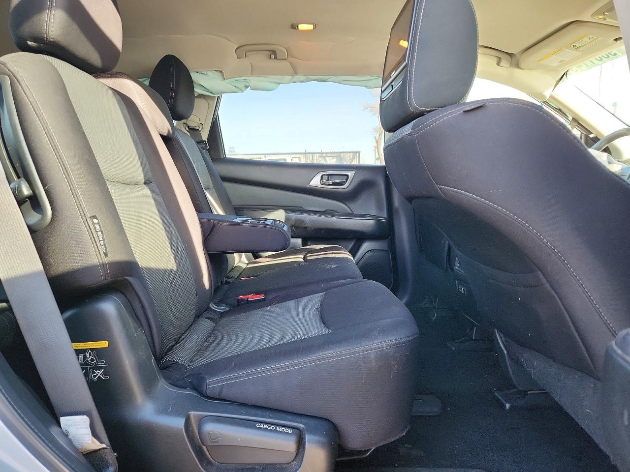 2020 NISSAN PATHFINDER S photo 11