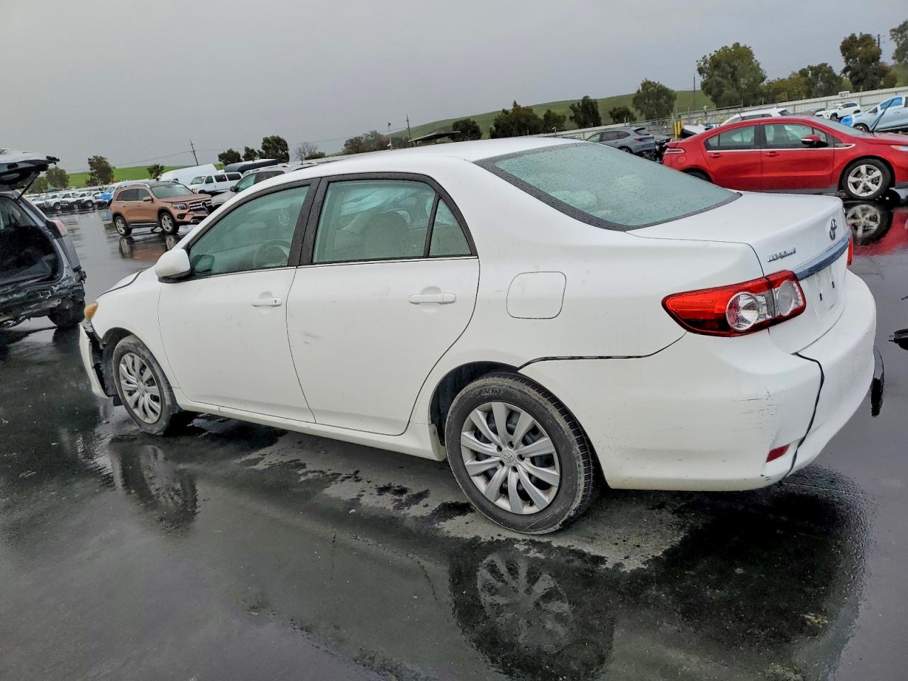 2013 TOYOTA COROLLA BASE photo 2