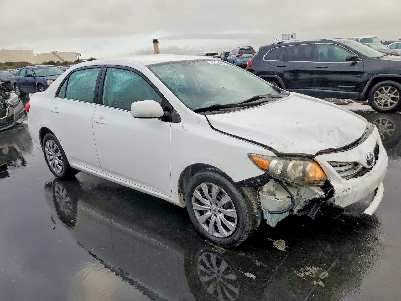 2013 TOYOTA COROLLA BASE photo 4