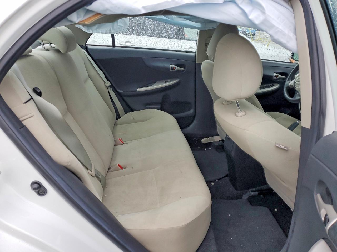 2013 TOYOTA COROLLA BASE photo 10