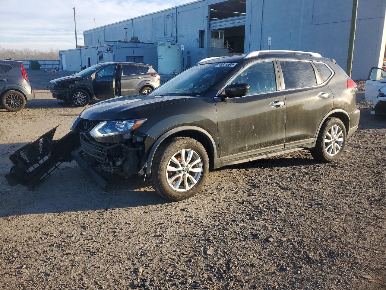 2017 NISSAN ROGUE
