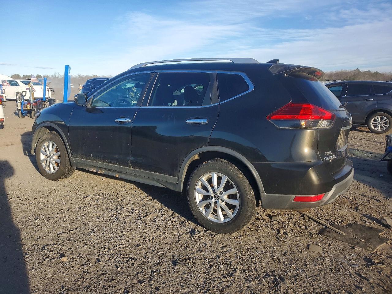 2017 NISSAN ROGUE S photo 2