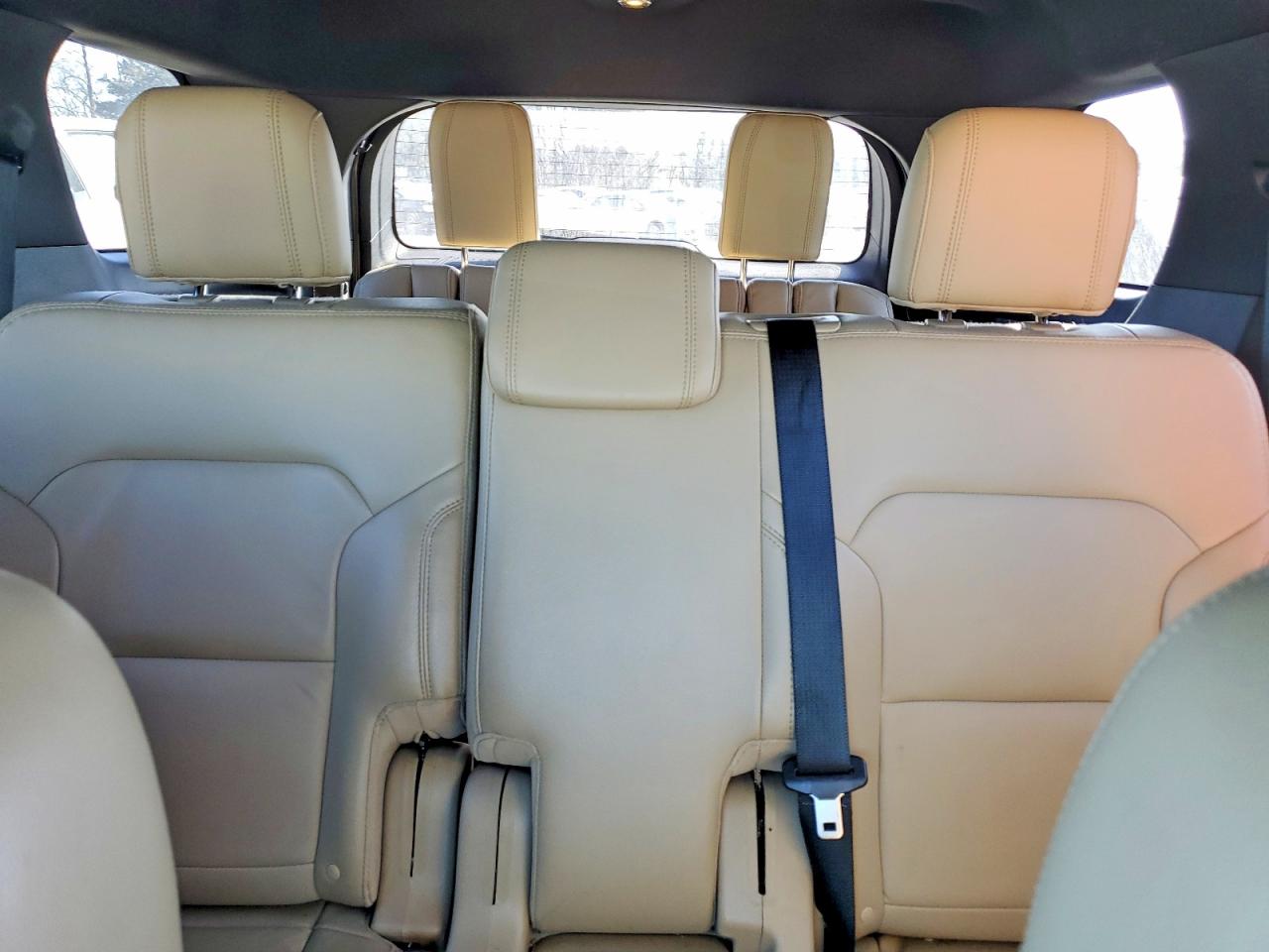 2017 FORD EXPLORER XLT photo 10