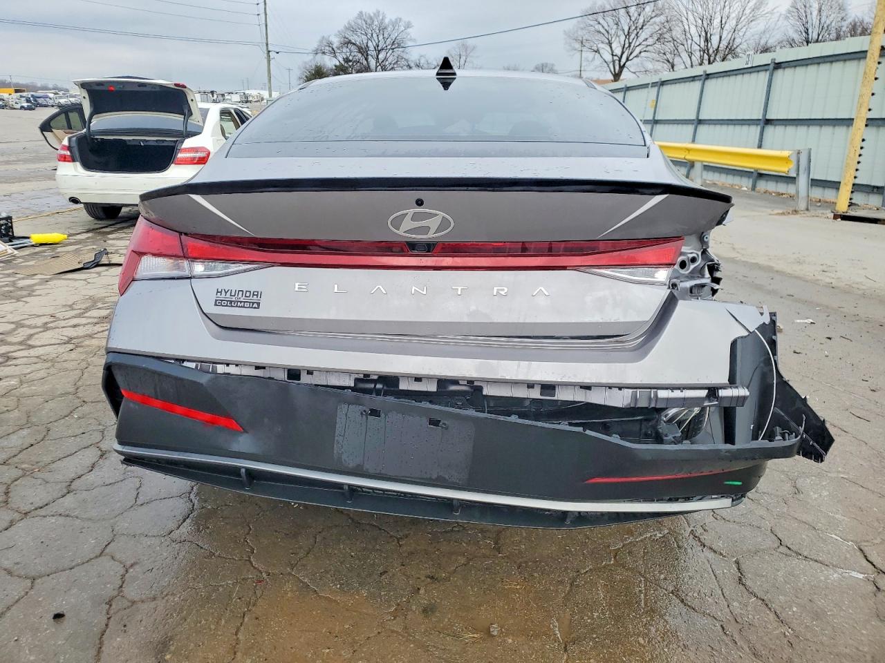 2025 HYUNDAI ELANTRA SEL SPORT photo 6