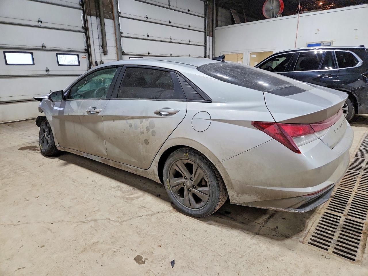 2023 HYUNDAI ELANTRA SEL photo 2