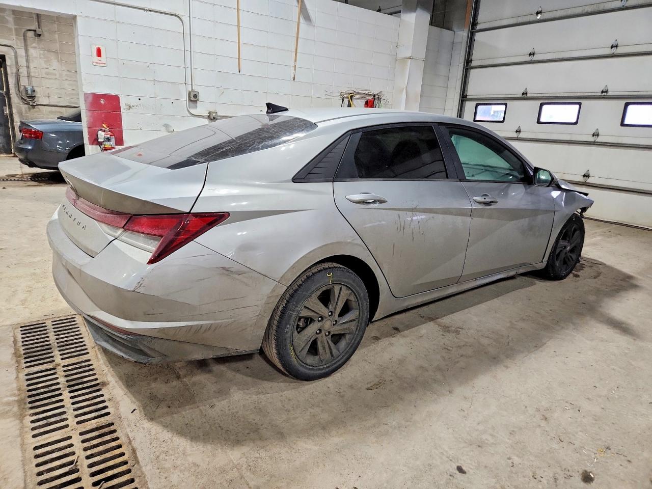 2023 HYUNDAI ELANTRA SEL photo 3