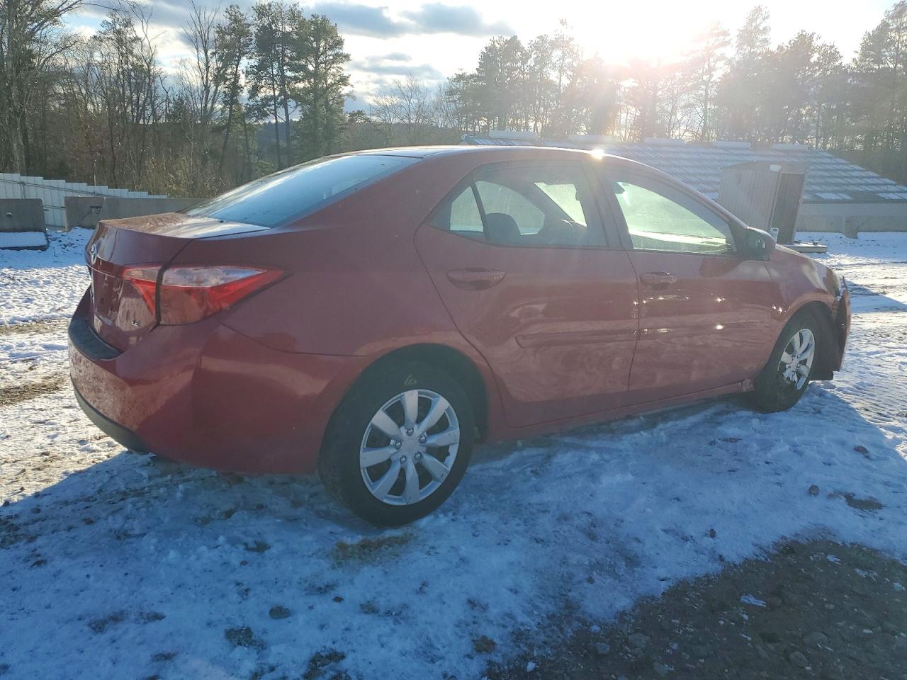 2017 TOYOTA COROLLA LE photo 3