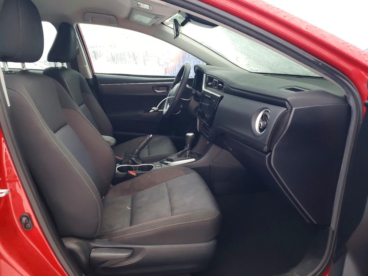 2017 TOYOTA COROLLA LE photo 7