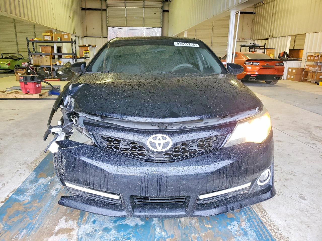 2014 TOYOTA CAMRY L photo 5