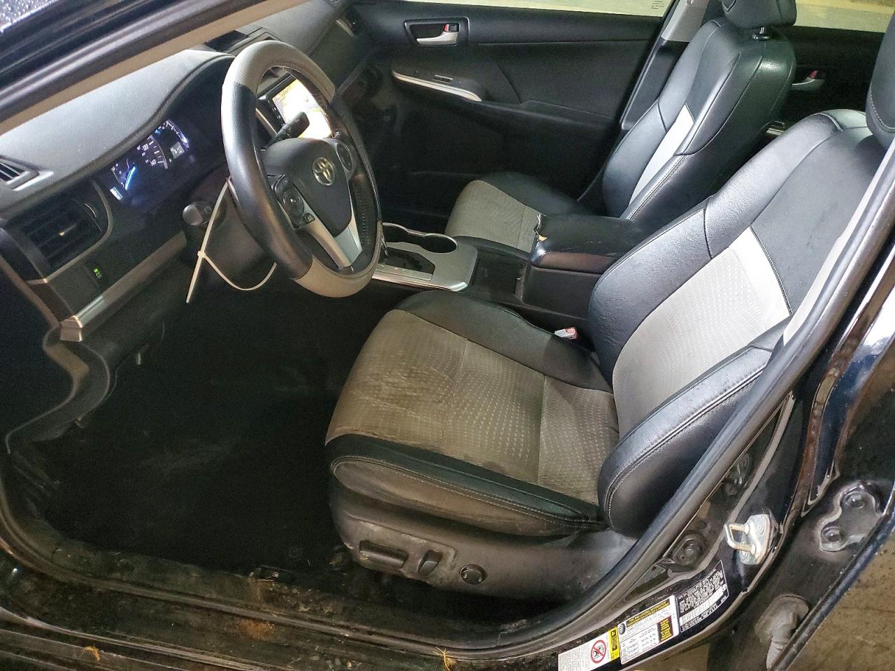 2014 TOYOTA CAMRY L photo 7