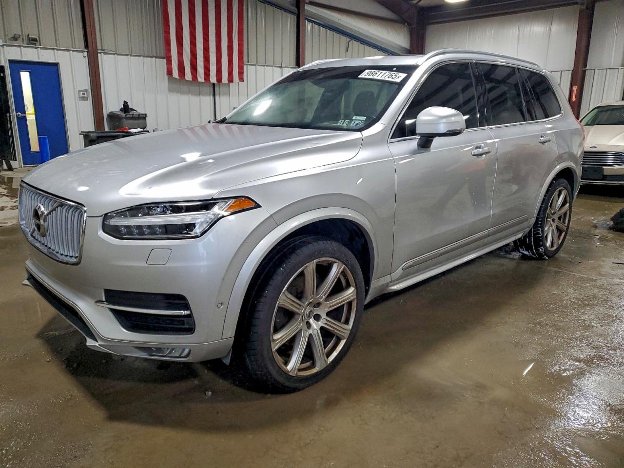 2016 VOLVO XC90