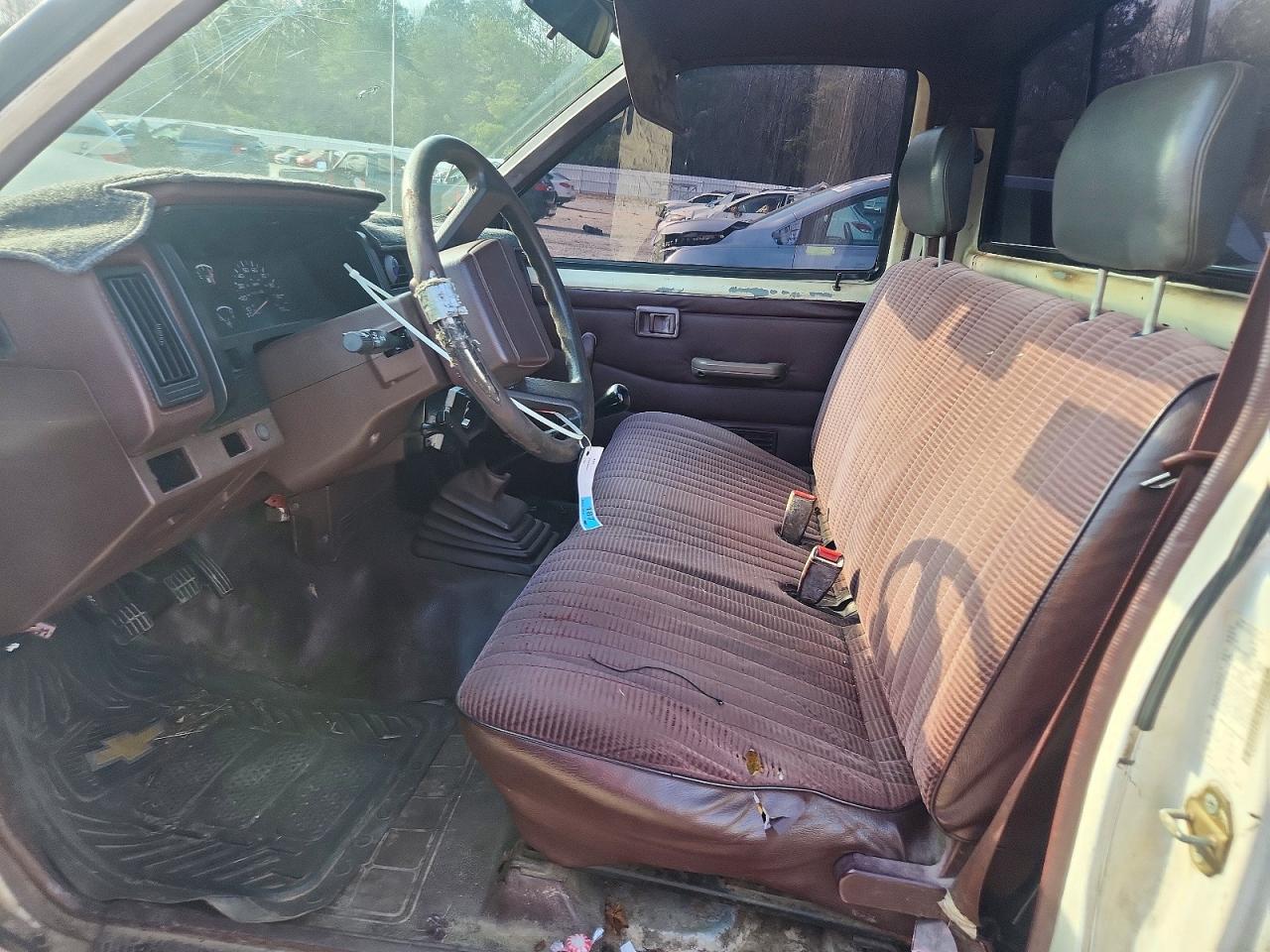 1993 NISSAN TRUCK SHORT WHEELBASE photo 7