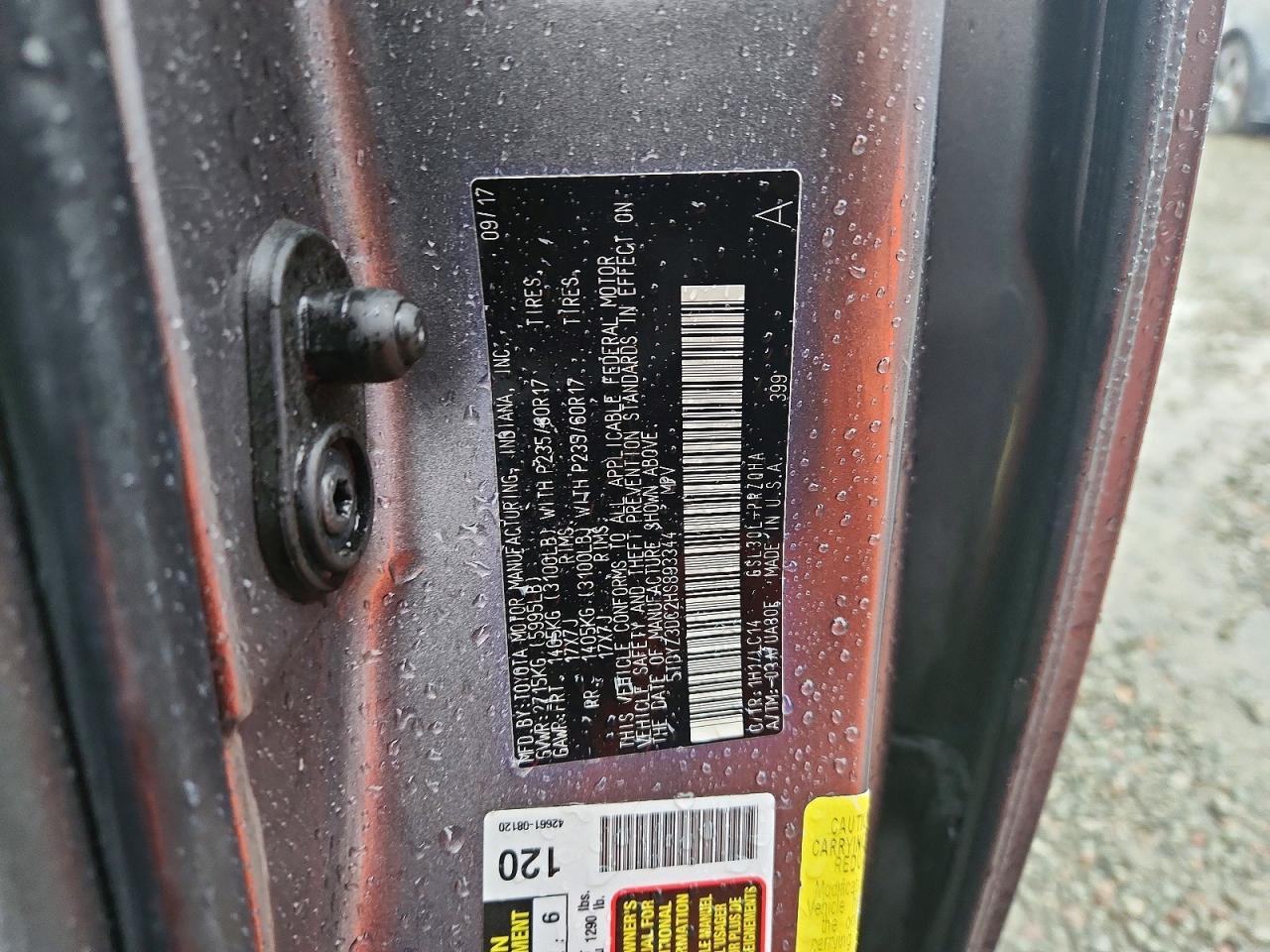 2017 TOYOTA SIENNA XLE photo 14