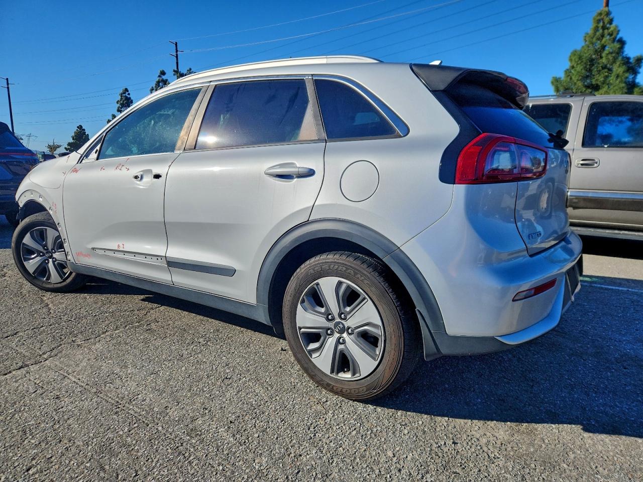 2018 KIA NIRO FE photo 2