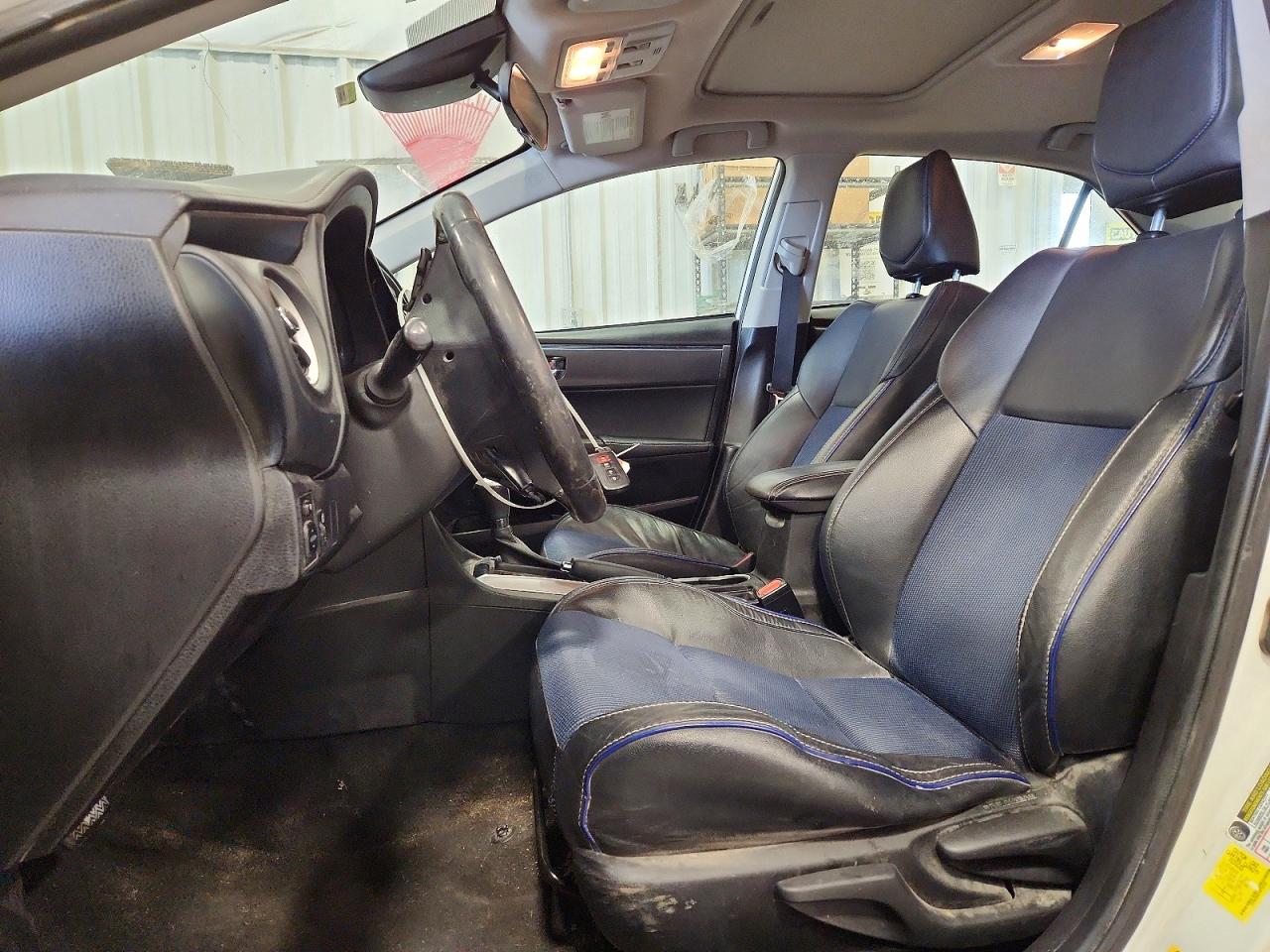2017 TOYOTA COROLLA L photo 7
