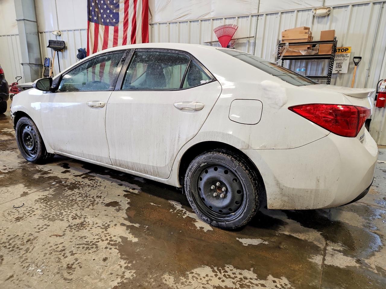 2017 TOYOTA COROLLA L photo 2