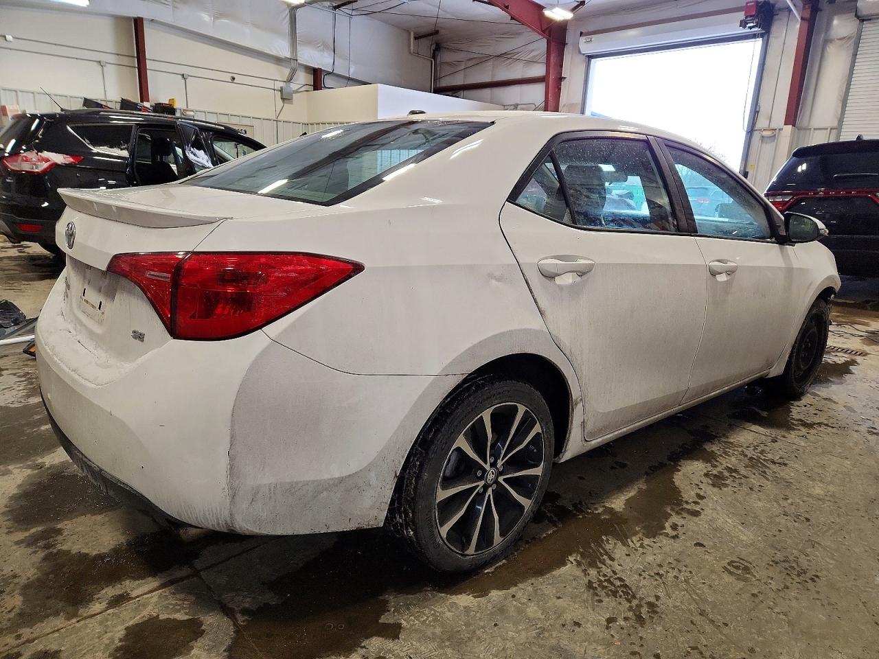 2017 TOYOTA COROLLA L photo 3