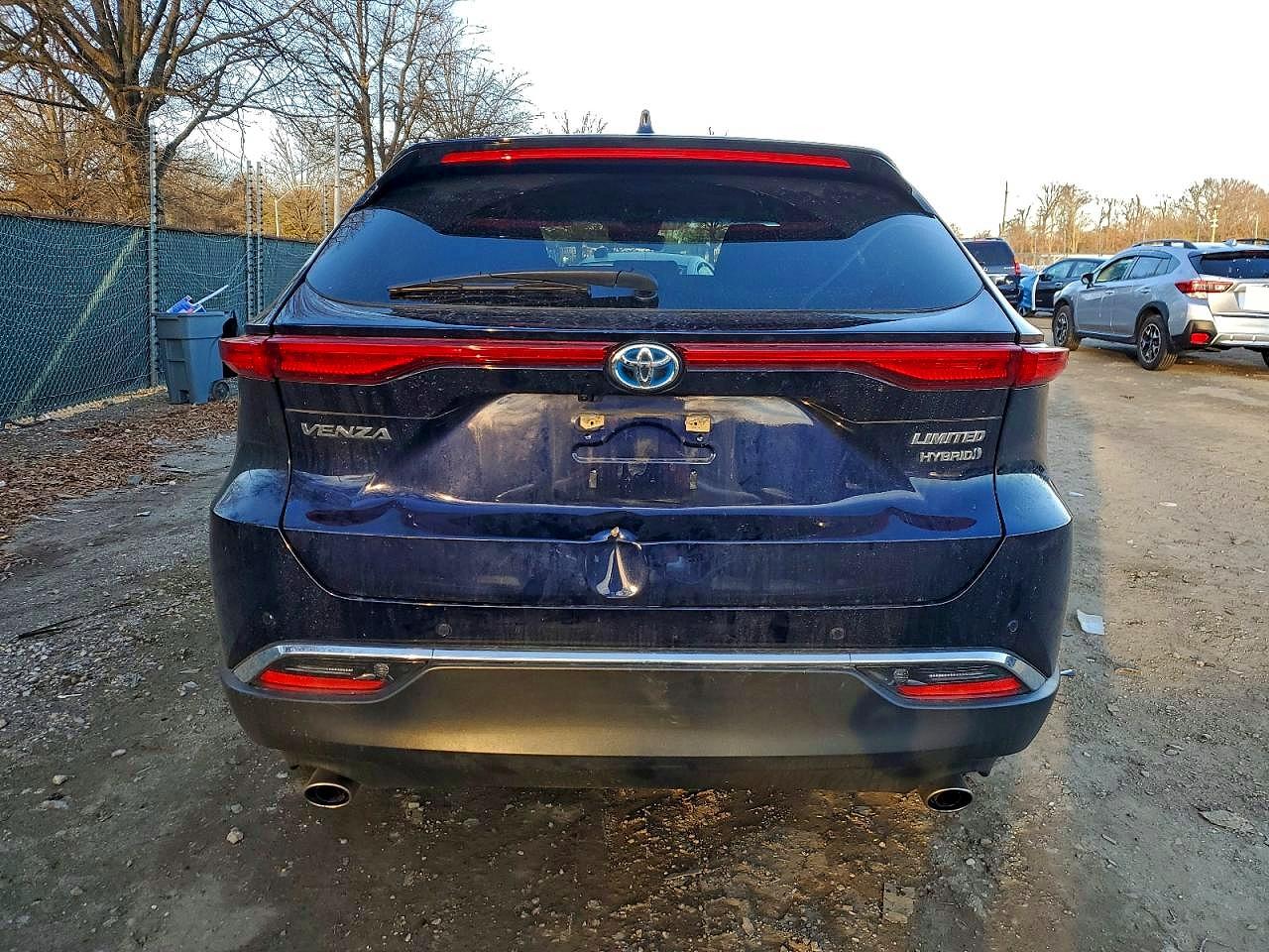 2021 TOYOTA VENZA LE photo 6