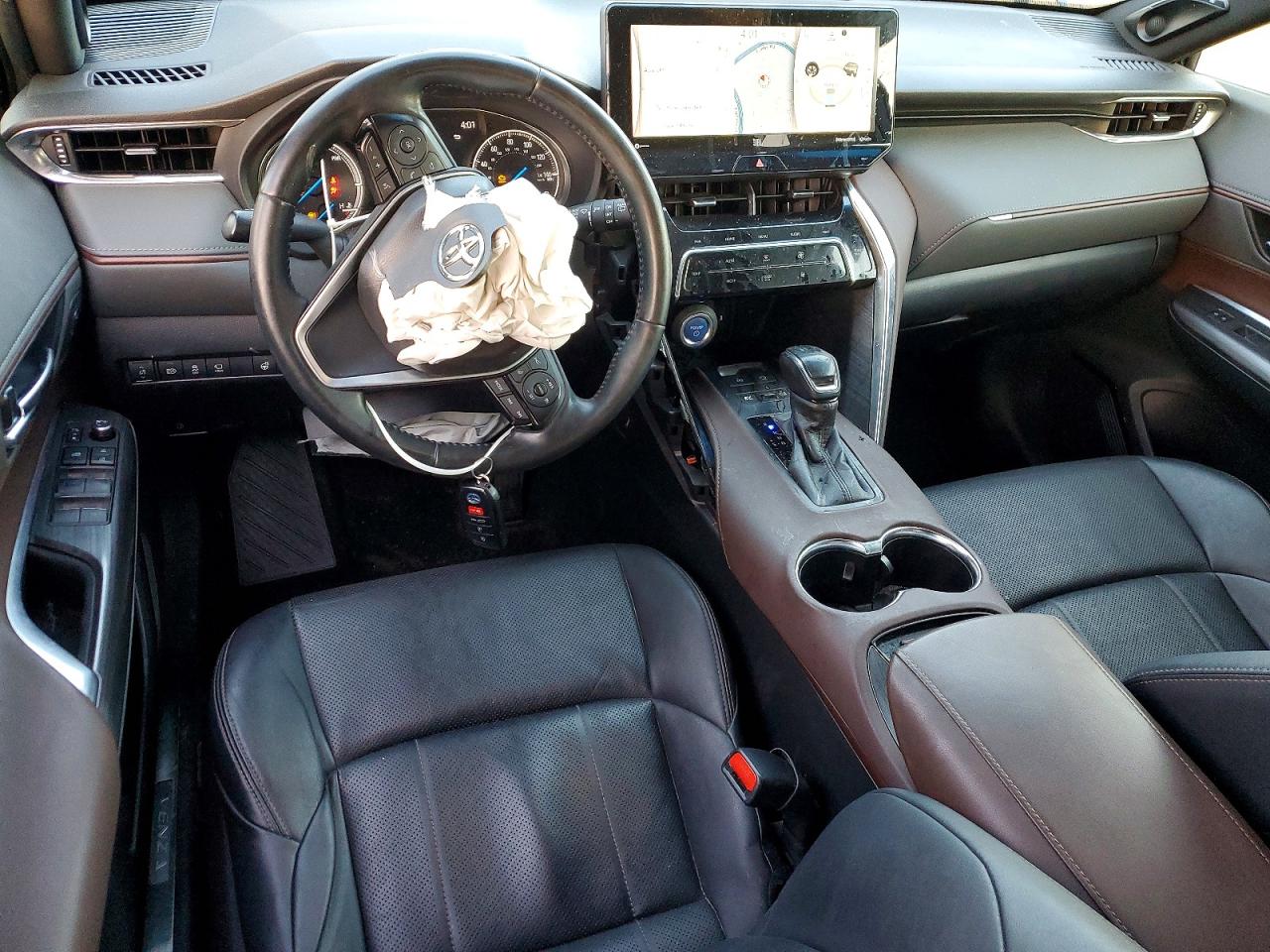2021 TOYOTA VENZA LE photo 8