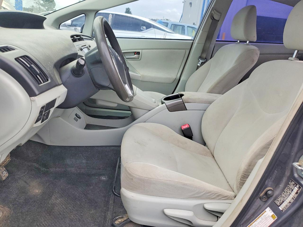 2013 TOYOTA PRIUS photo 7