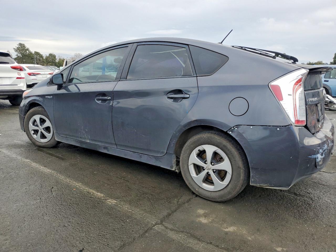 2013 TOYOTA PRIUS photo 2