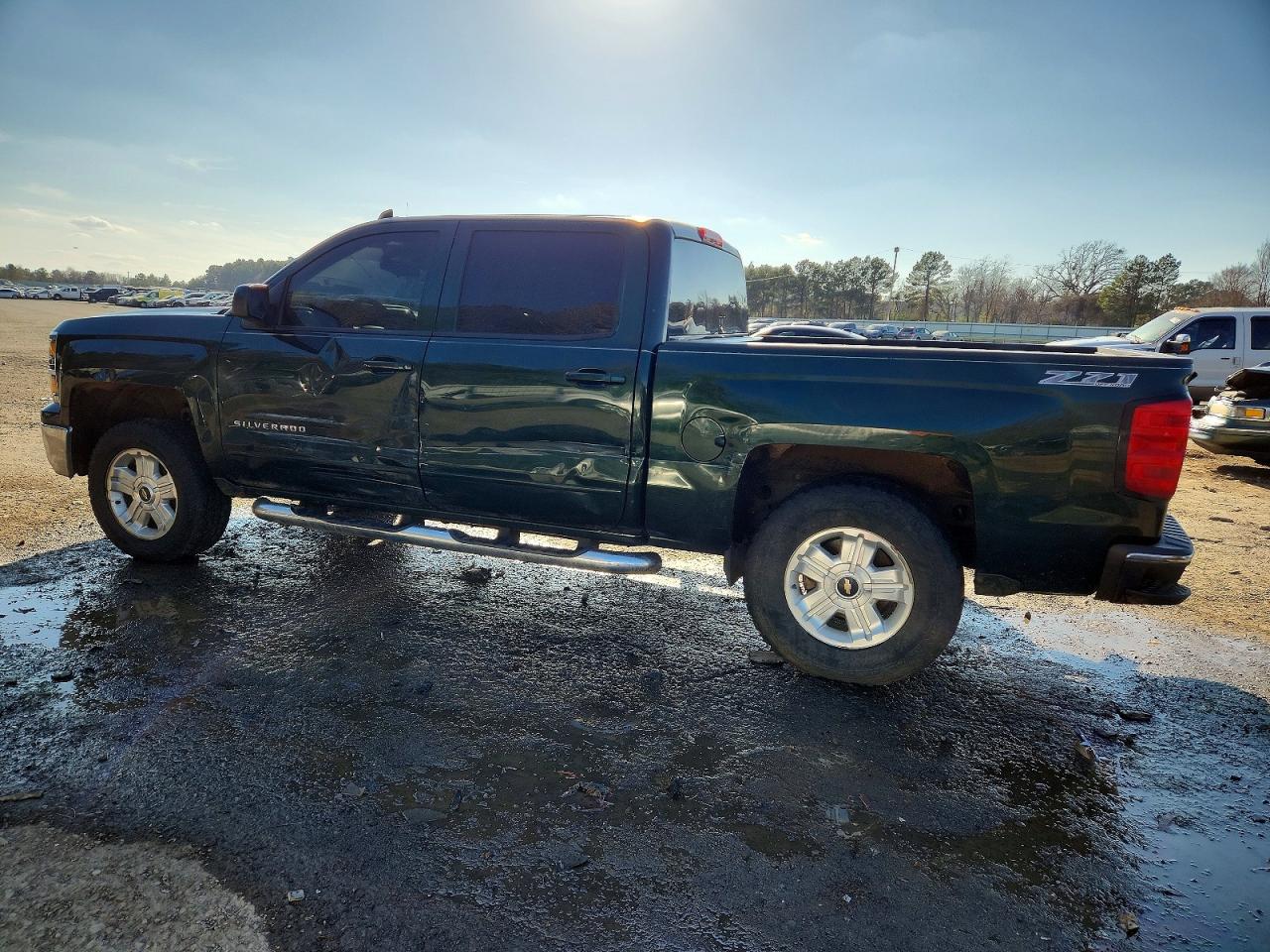 2015 CHEVROLET SILVERADO K1500 LT photo 2