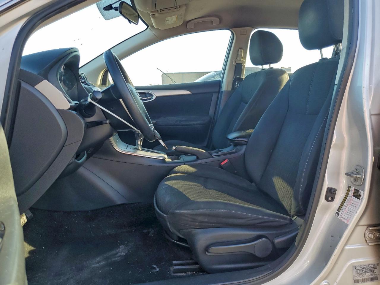 2015 NISSAN SENTRA S photo 7