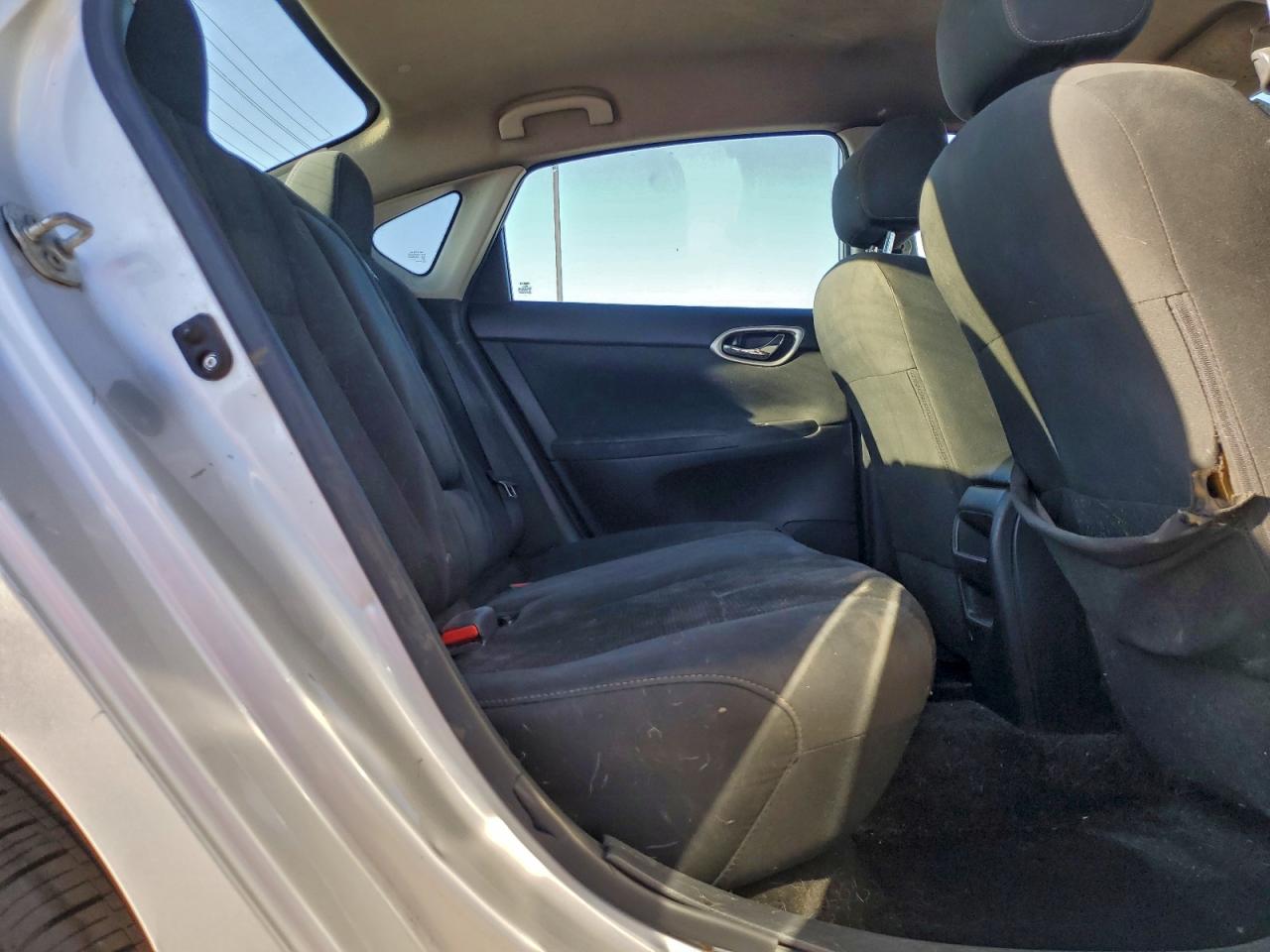 2015 NISSAN SENTRA S photo 10