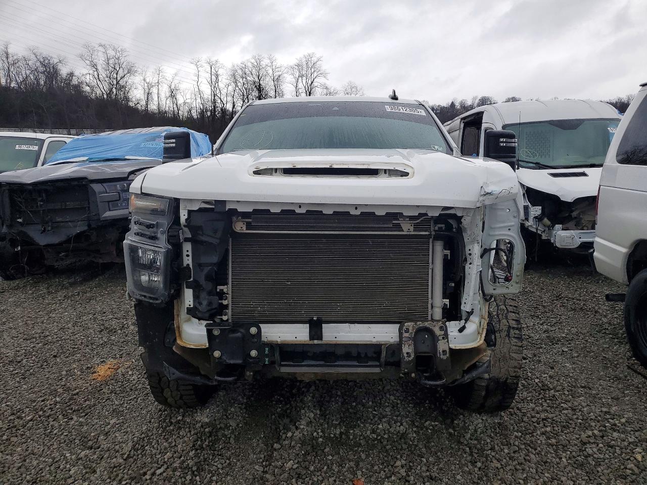 2024 CHEVROLET SILVERADO K2500 HEAVY DUTY photo 5