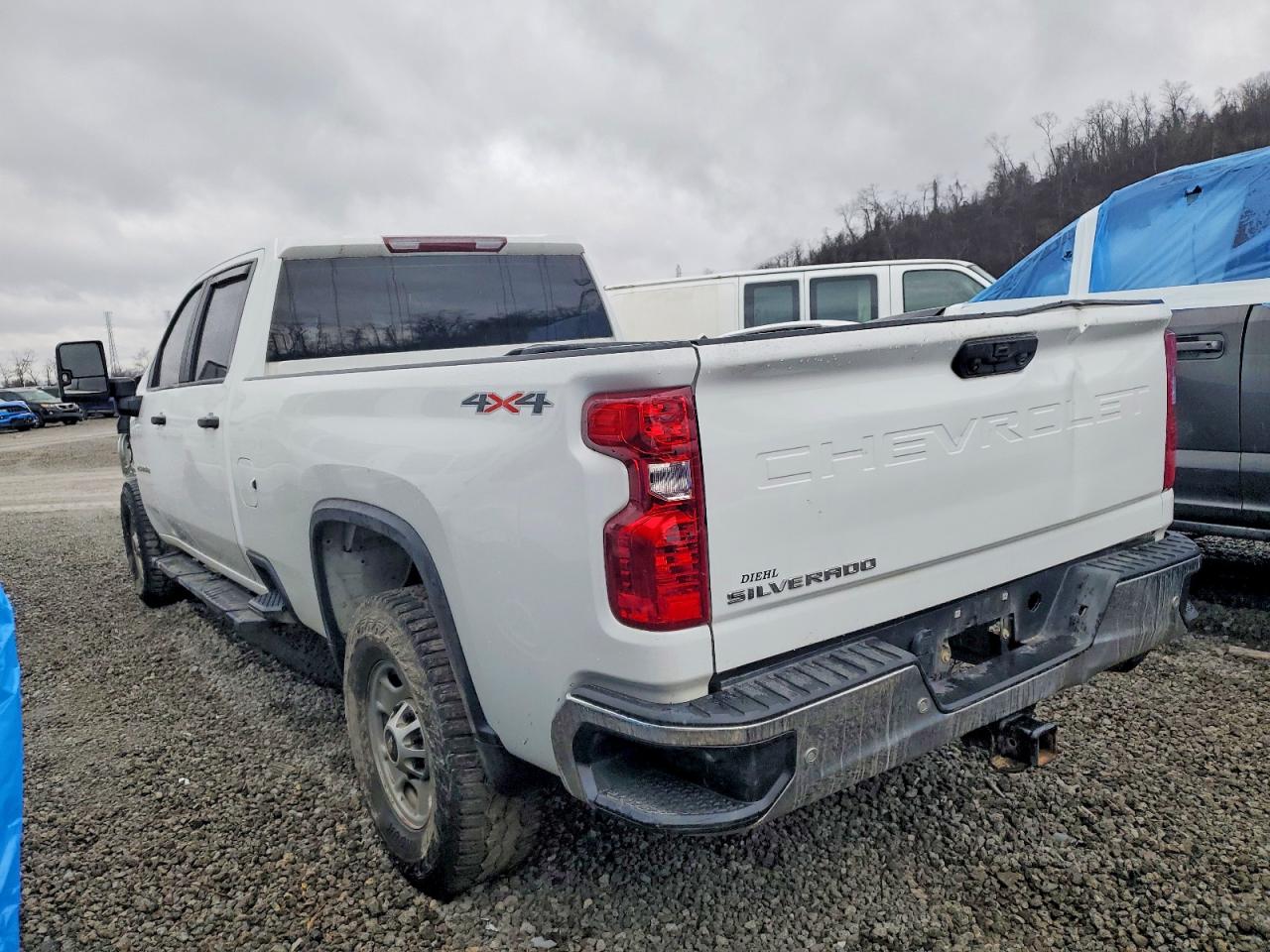 2024 CHEVROLET SILVERADO K2500 HEAVY DUTY photo 2