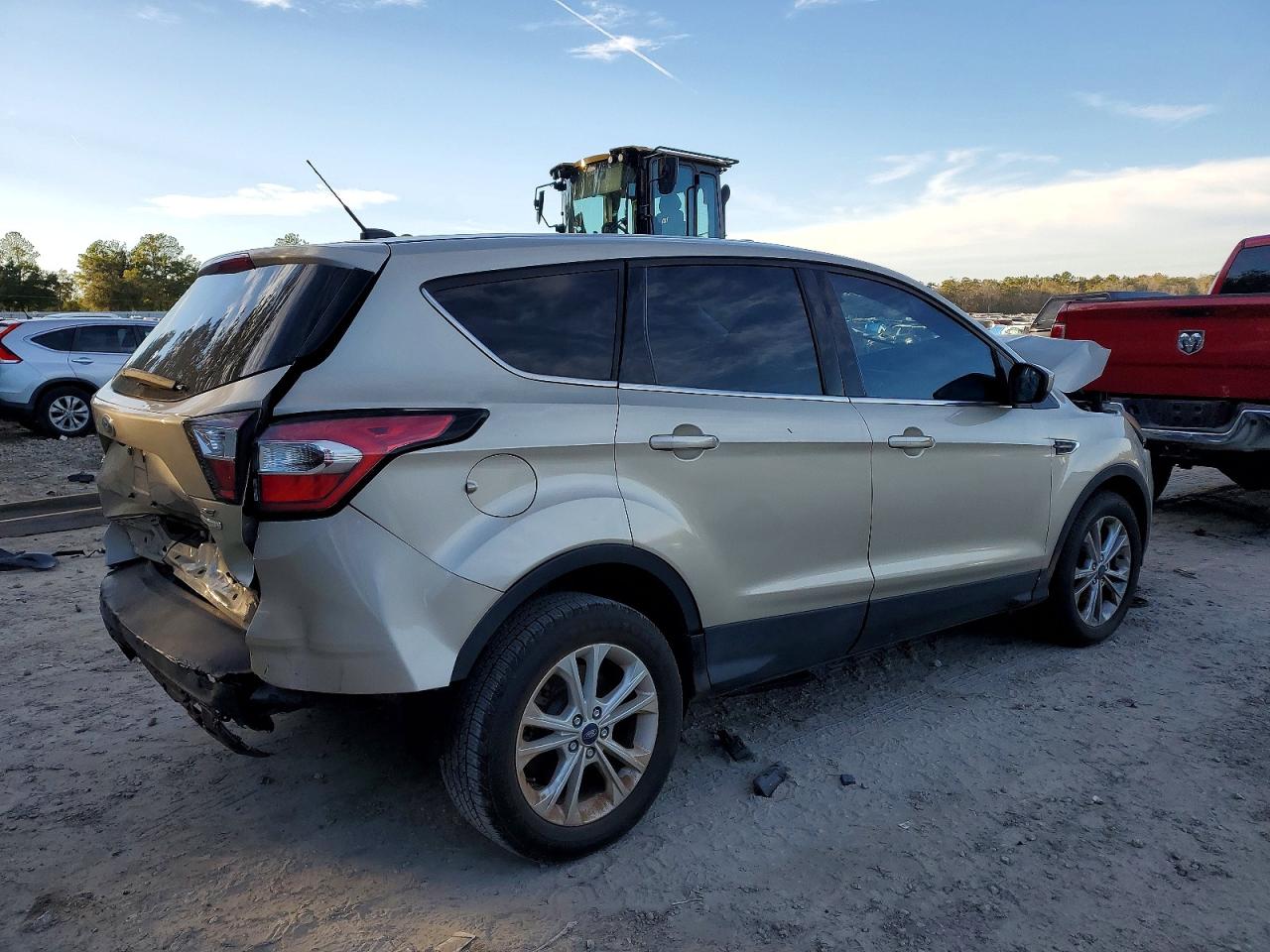 2017 FORD ESCAPE SE photo 3